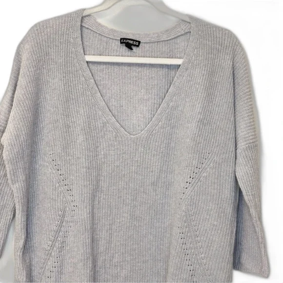 Express V-Neck Lightweight Knit Sweater | Gray | M - Picture 2 of 13